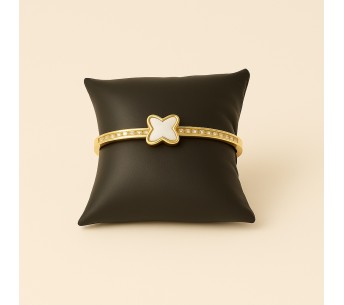 Bracelet ovale étoile blanche plaqué or – Élégance pure