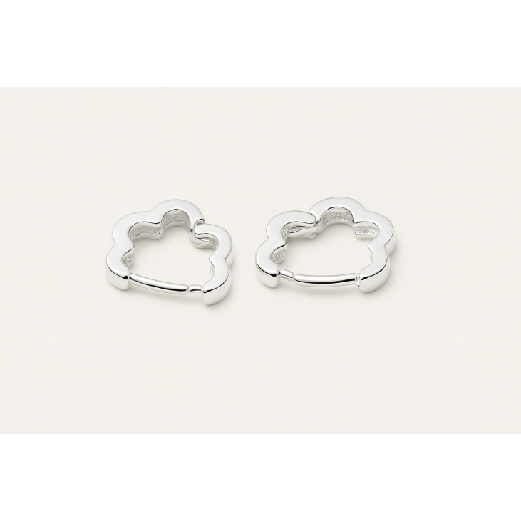 attache de la boucle d'oreille créoles feuillage argent