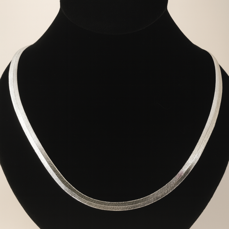 Collier en Acier Argent Herringbone - Elegance Brésilienne
