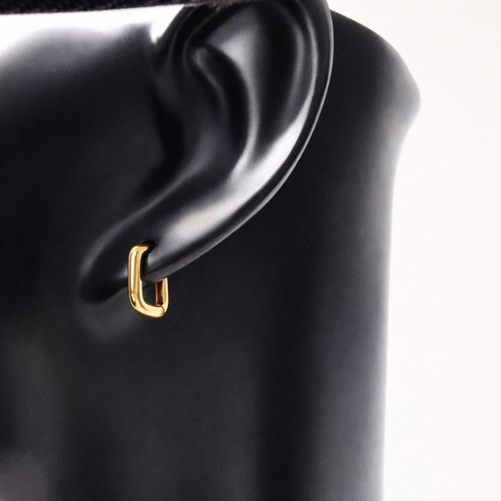 1cm Gold Plated Leafed Rectangle Hoop Earrings – Modern & Refined Style