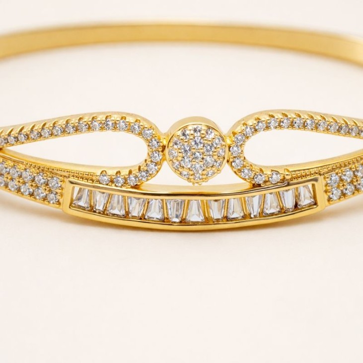 Golden Oval Rhinestone Bracelet – Glamour and Shine