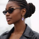 Boucle d’oreille créole acier doré pierre violette | Lupita Bijoux